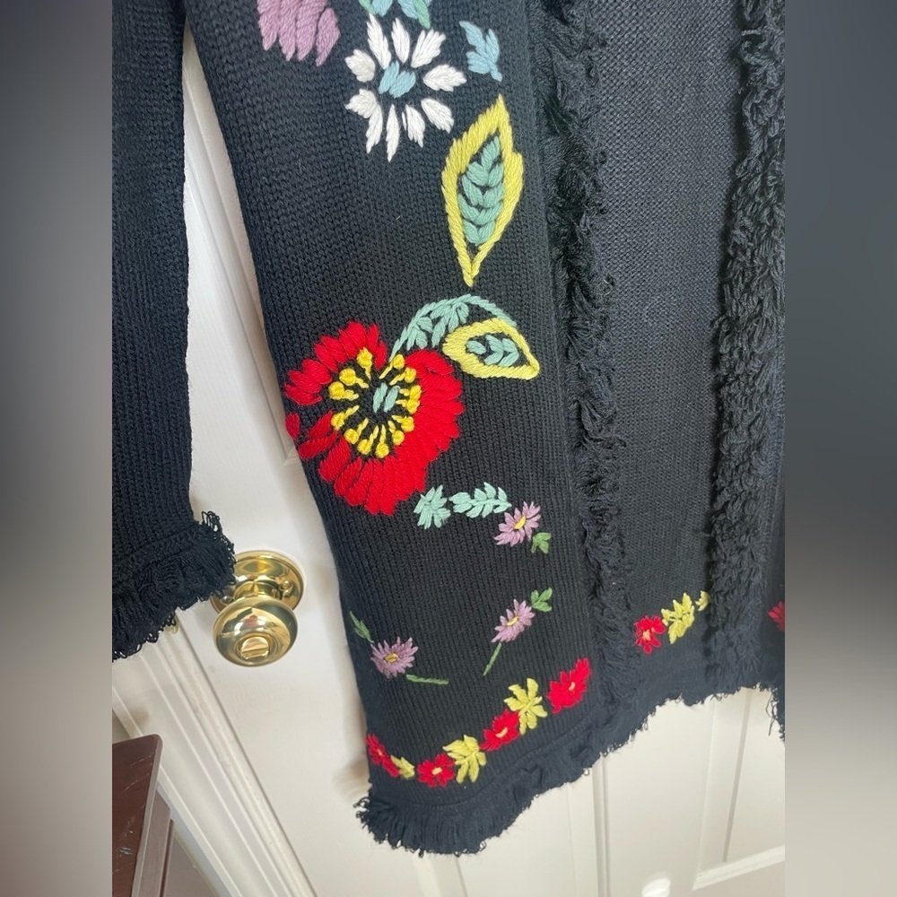 Vintage Newport News Embroidered Floral Button-Up Longline Cardigan | M - Picture 3 of 13